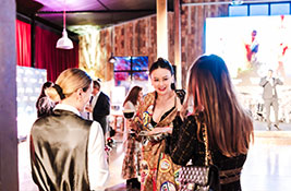 HOLLYWOOD IN THE COTSWOLDS